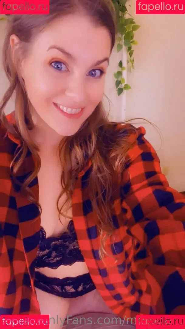 mollysmyles / motogem Onlyfans Photo Gallery 