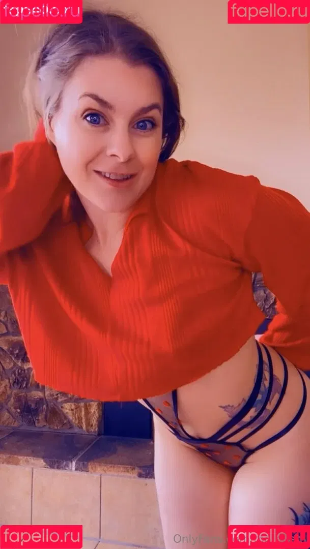 mollysmyles / motogem Onlyfans Photo Gallery 