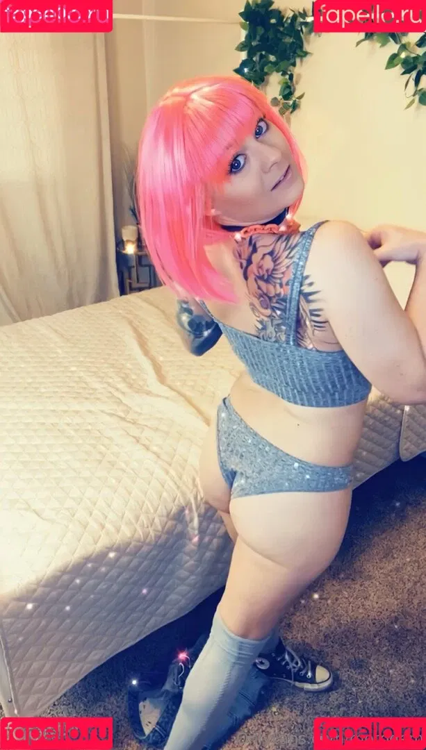 mollysmyles / motogem Onlyfans Photo Gallery 