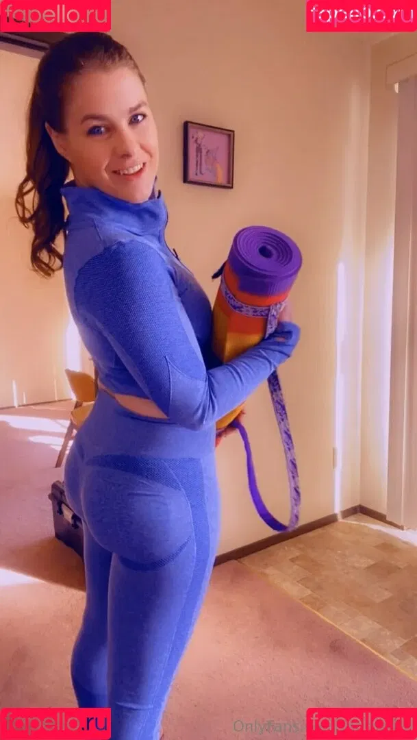 mollysmyles / motogem Onlyfans Photo Gallery 