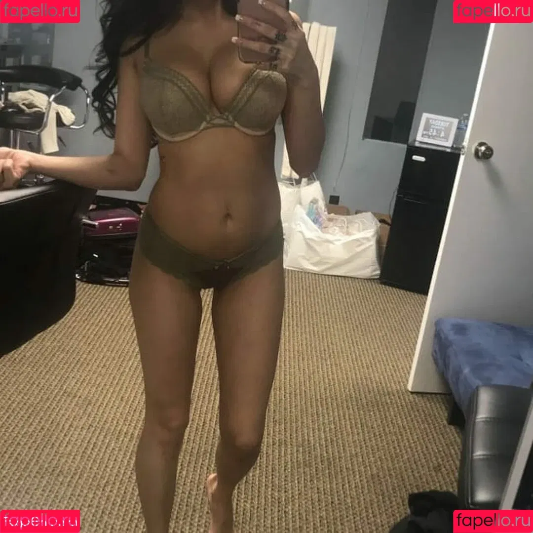 Sofi Ryan / https: / sofiryan / sofiryanofficial / sofiryanxoxoxo Onlyfans Photo Gallery 