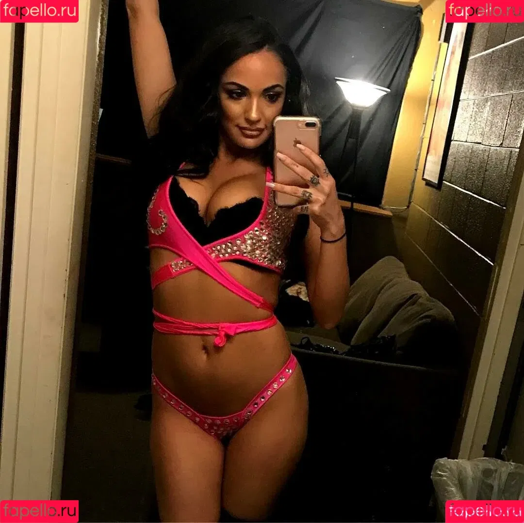 Sofi Ryan / https: / sofiryan / sofiryanofficial / sofiryanxoxoxo Onlyfans Photo Gallery 