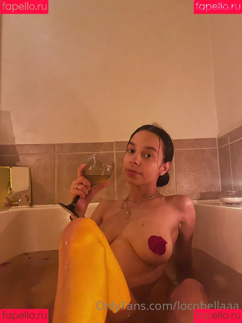 locobellaaa Onlyfans Photo Gallery 
