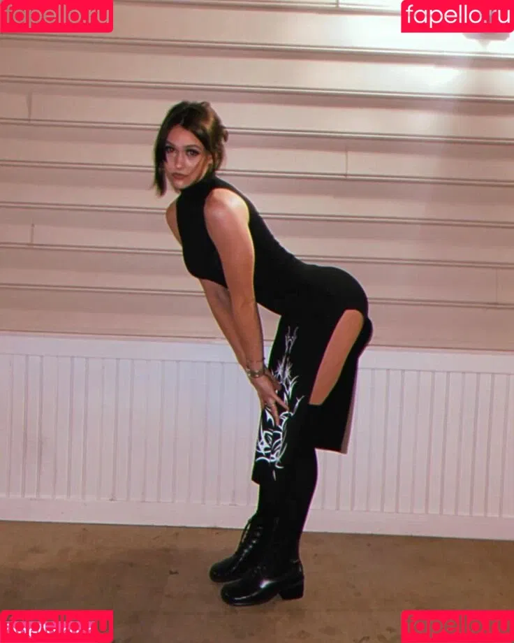 elise.eve / elise.evee Onlyfans Photo Gallery 