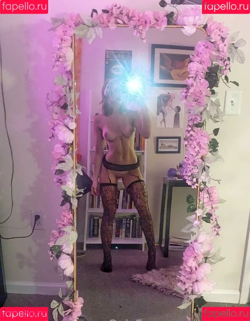 elise.eve / elise.evee Onlyfans Photo Gallery 