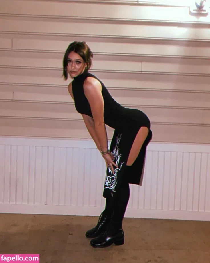 elise.eve / elise.evee Onlyfans Photo Gallery 