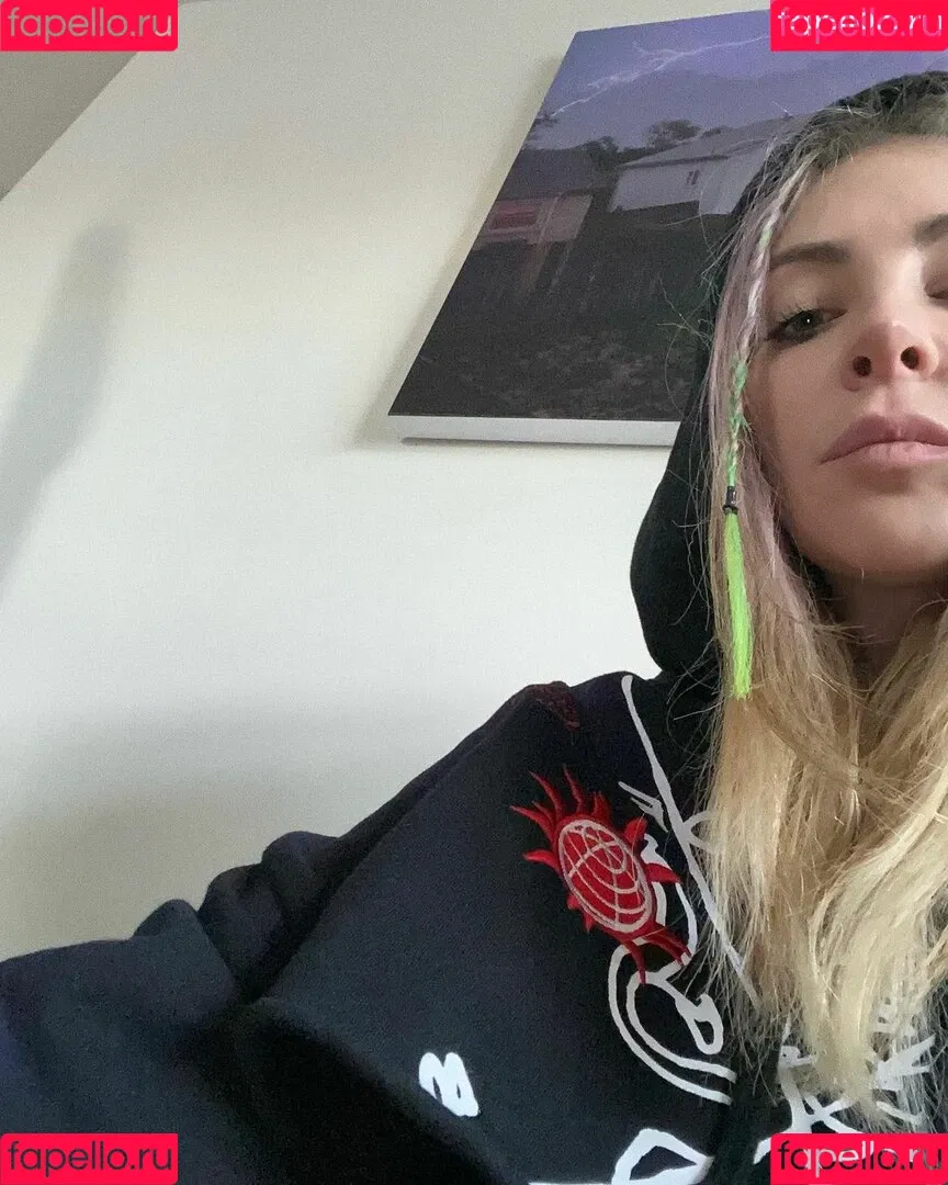 Alison Wonderland / alisonwonderland / allywonder Onlyfans Photo Gallery 