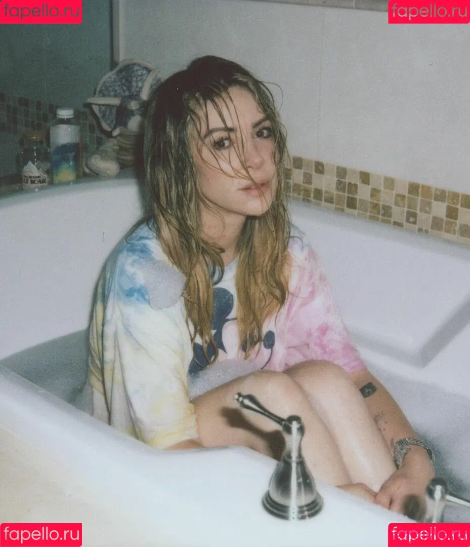Alison Wonderland / alisonwonderland / allywonder Onlyfans Photo Gallery 
