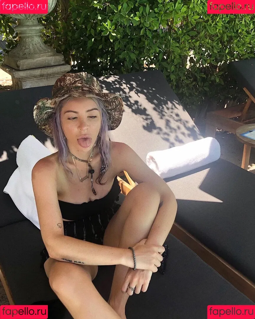 Alison Wonderland / alisonwonderland / allywonder Onlyfans Photo Gallery 