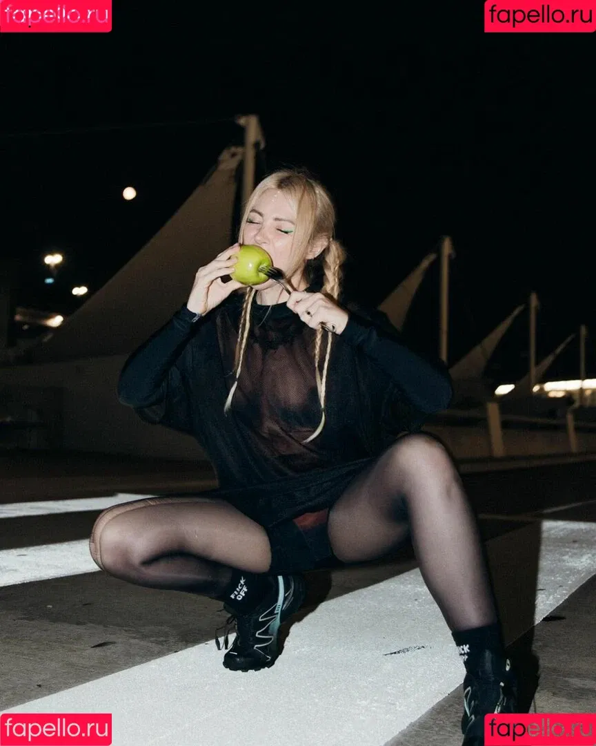 Alison Wonderland / alisonwonderland / allywonder Onlyfans Photo Gallery 