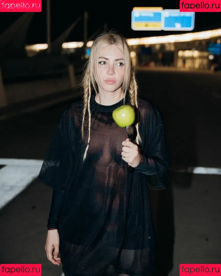 Alison Wonderland / alisonwonderland / allywonder Onlyfans Photo Gallery 