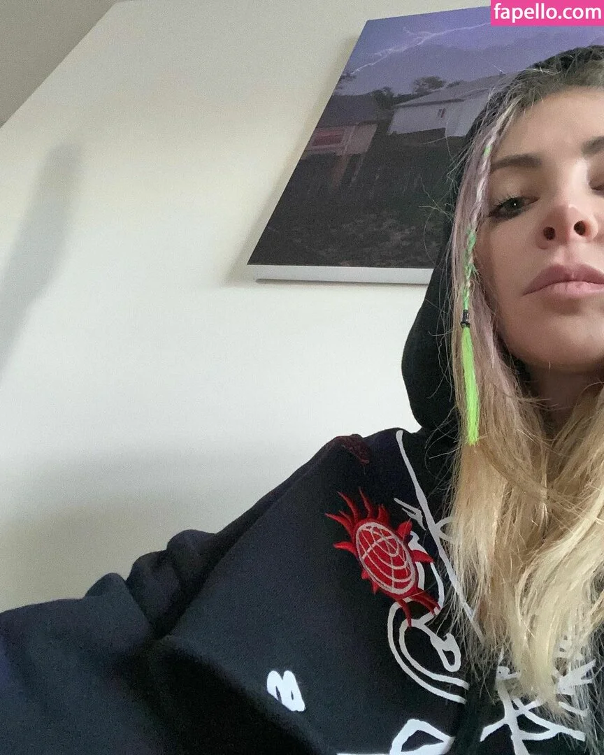 Alison Wonderland / alisonwonderland / allywonder Onlyfans Photo Gallery 