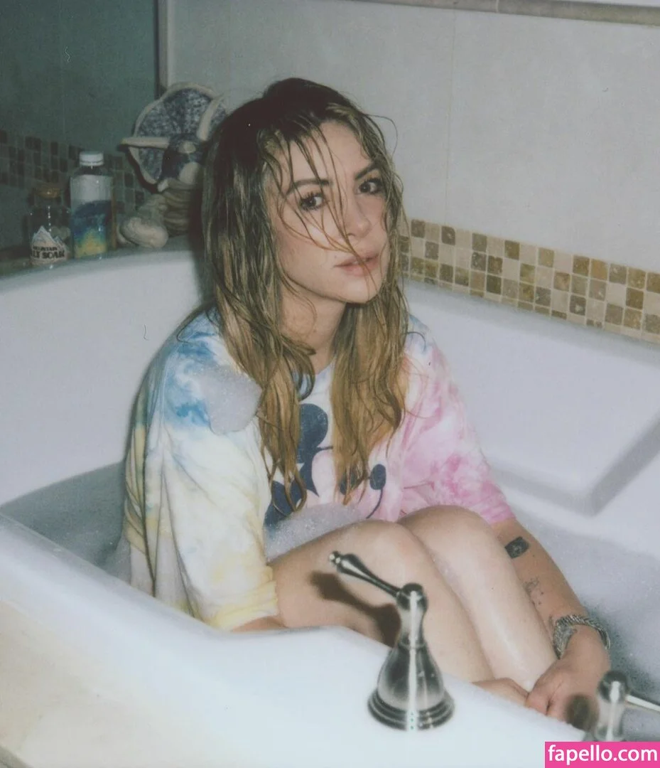 Alison Wonderland / alisonwonderland / allywonder Onlyfans Photo Gallery 