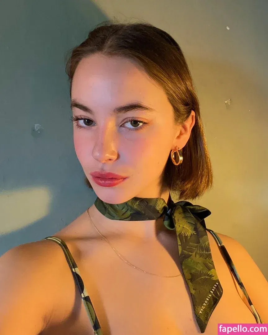 Amelie Manzoli Onlyfans Photo Gallery 