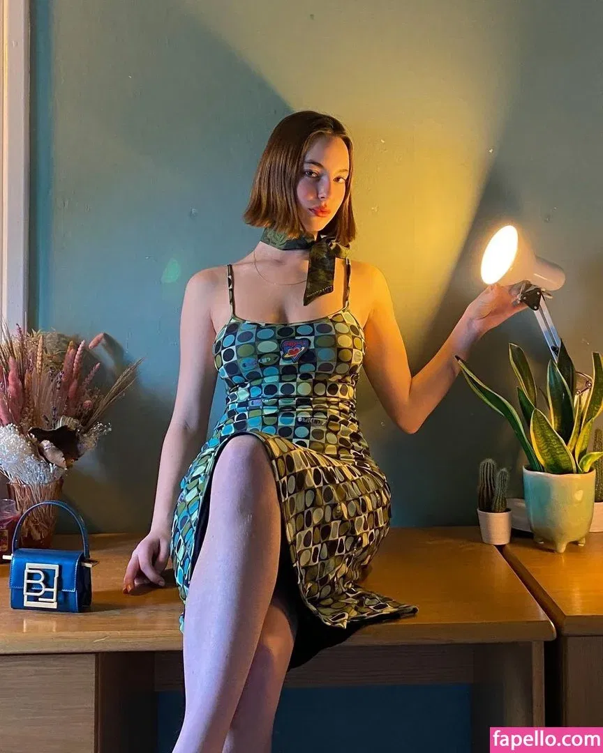 Amelie Manzoli Onlyfans Photo Gallery 