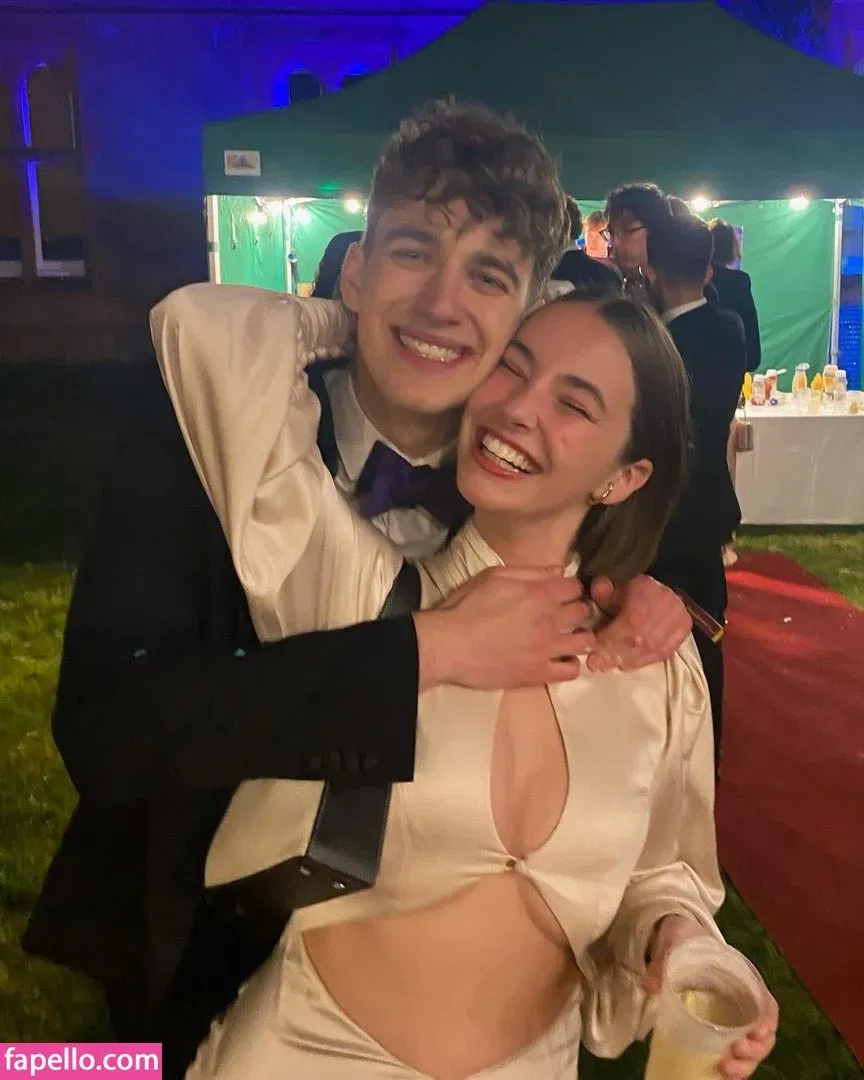 Amelie Manzoli Onlyfans Photo Gallery 