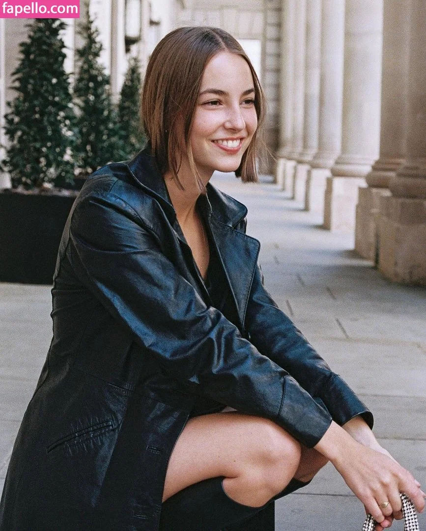 Amelie Manzoli Onlyfans Photo Gallery 