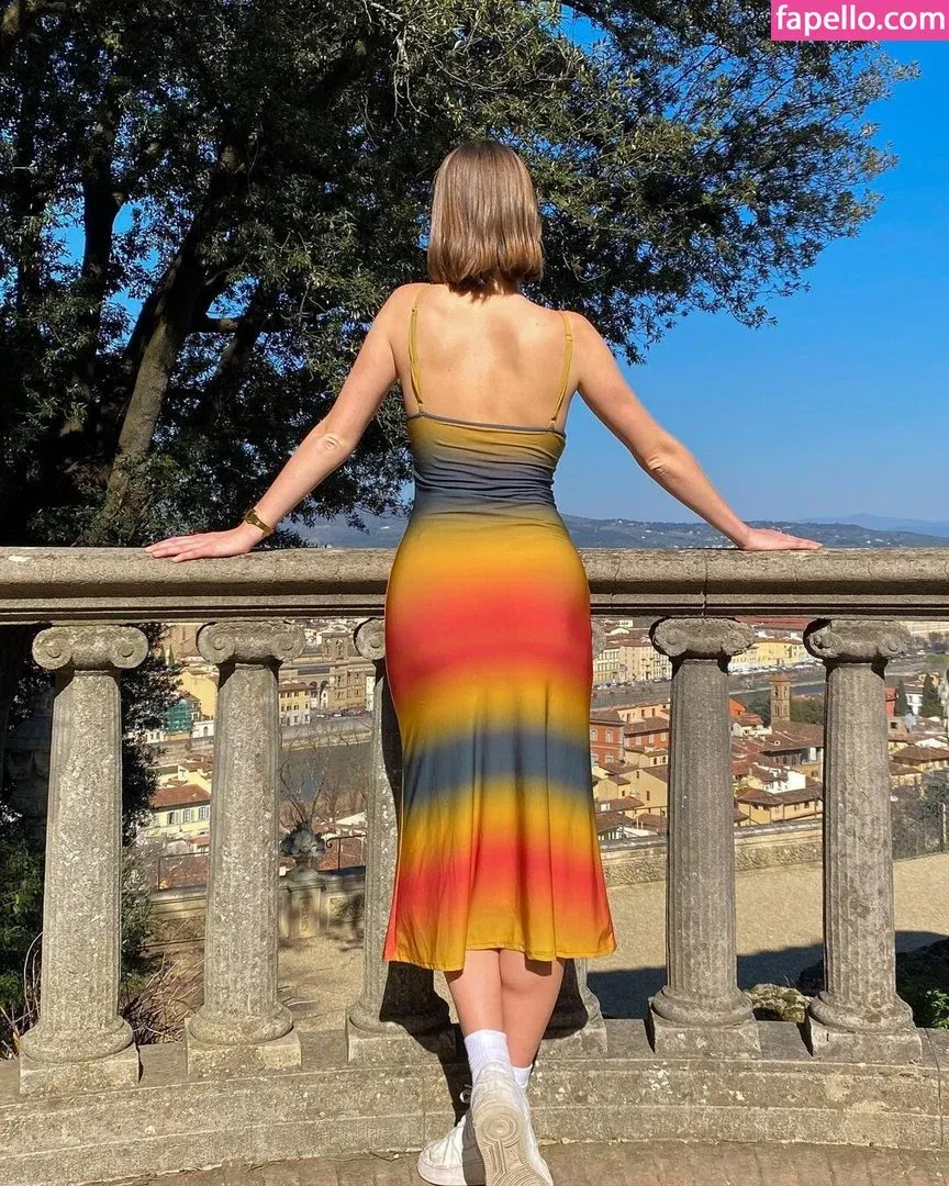 Amelie Manzoli Onlyfans Photo Gallery 