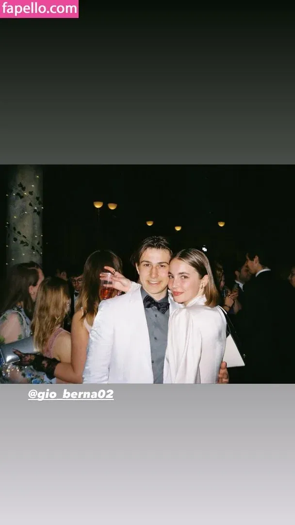 Amelie Manzoli Onlyfans Photo Gallery 