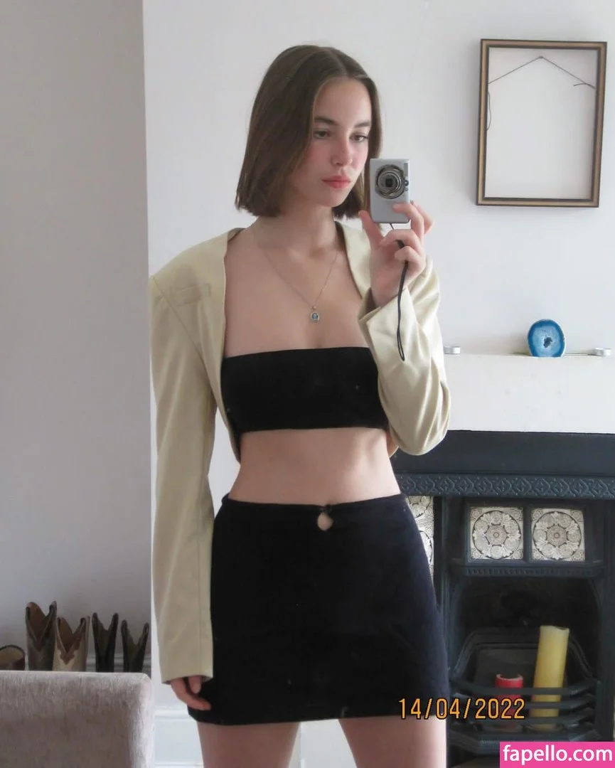 Amelie Manzoli Onlyfans Photo Gallery 