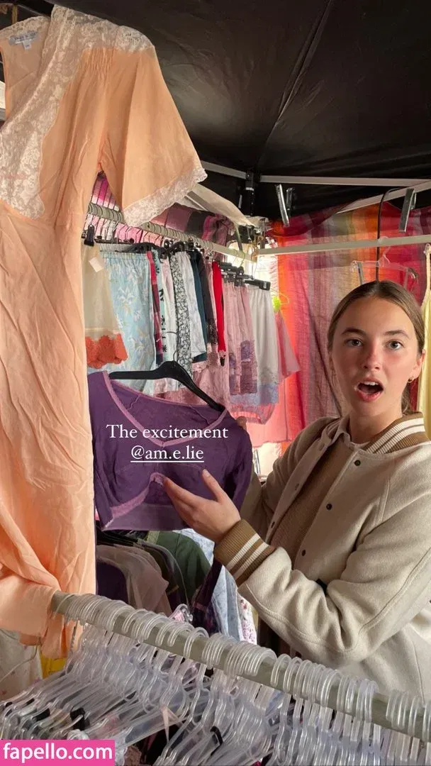 Amelie Manzoli Onlyfans Photo Gallery 