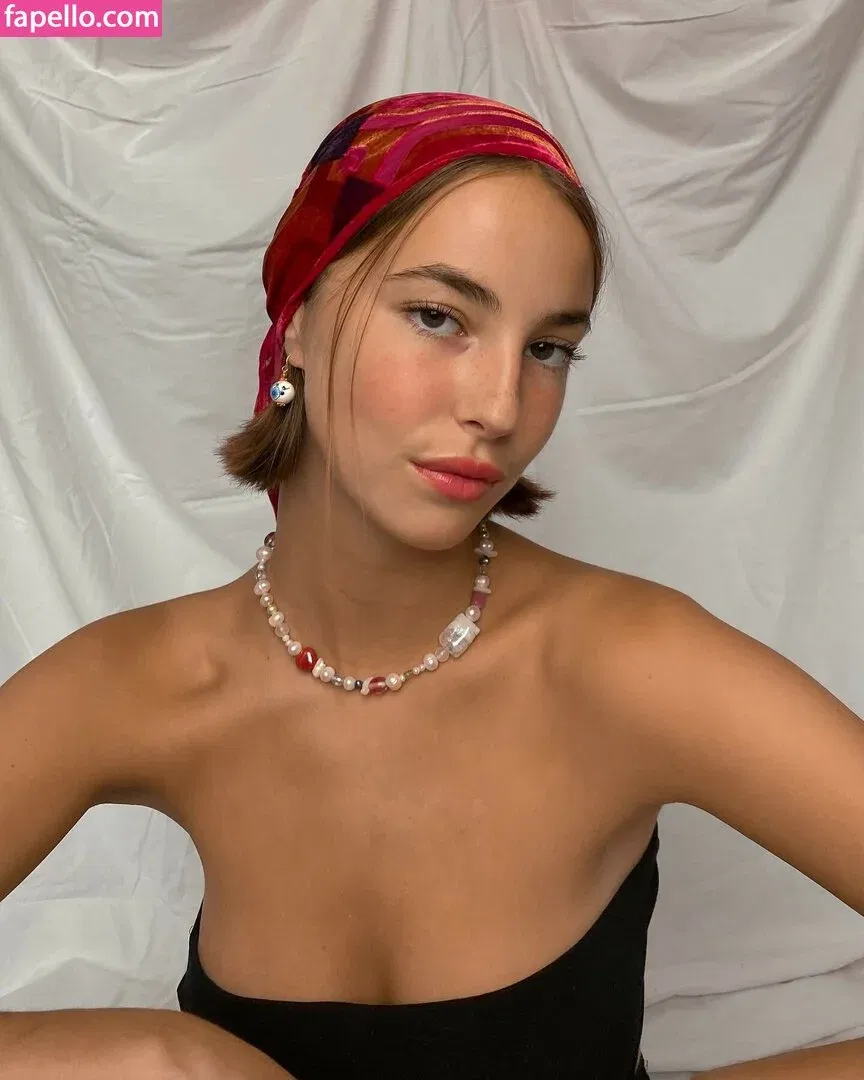 Amelie Manzoli Onlyfans Photo Gallery 