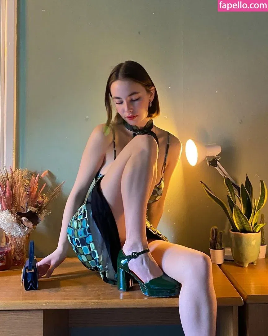 Amelie Manzoli Onlyfans Photo Gallery 