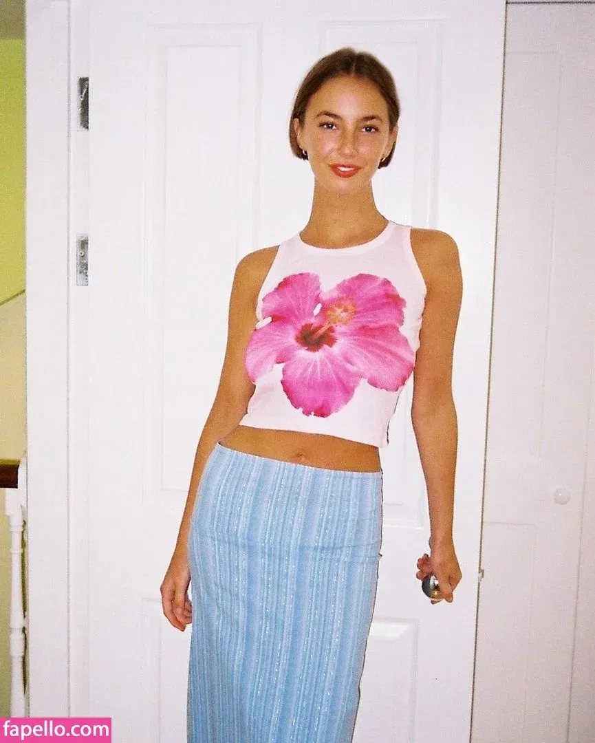 Amelie Manzoli Onlyfans Photo Gallery 