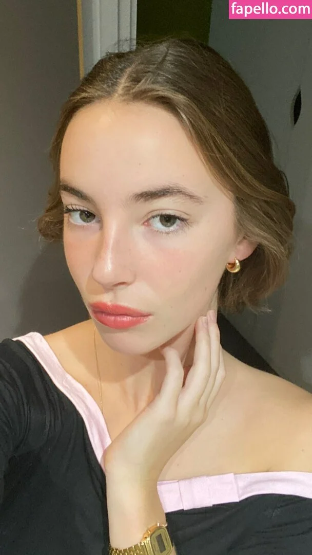 Amelie Manzoli Onlyfans Photo Gallery 