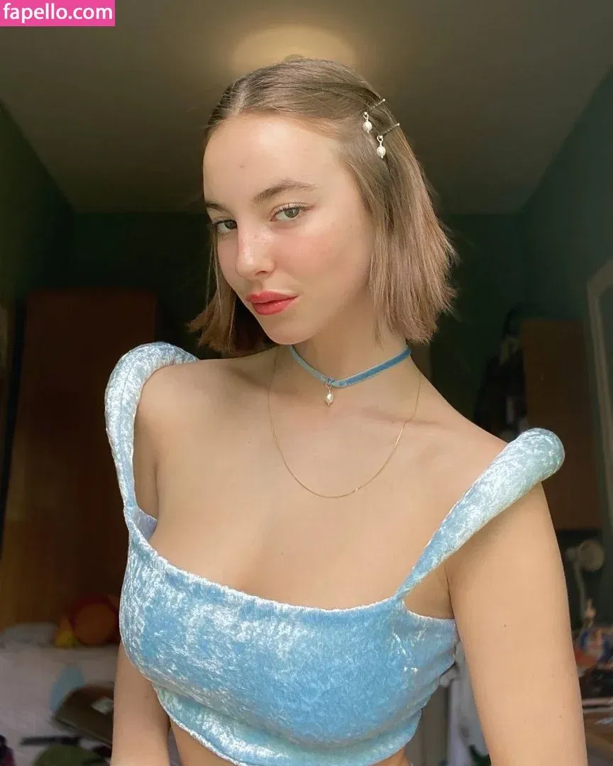 Amelie Manzoli Onlyfans Photo Gallery 