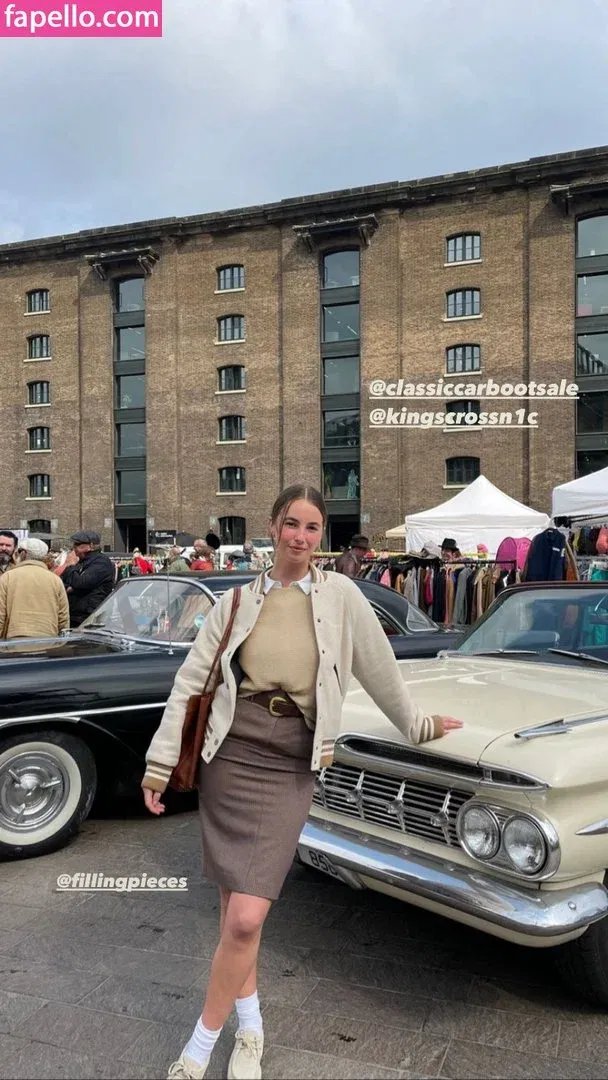 Amelie Manzoli Onlyfans Photo Gallery 