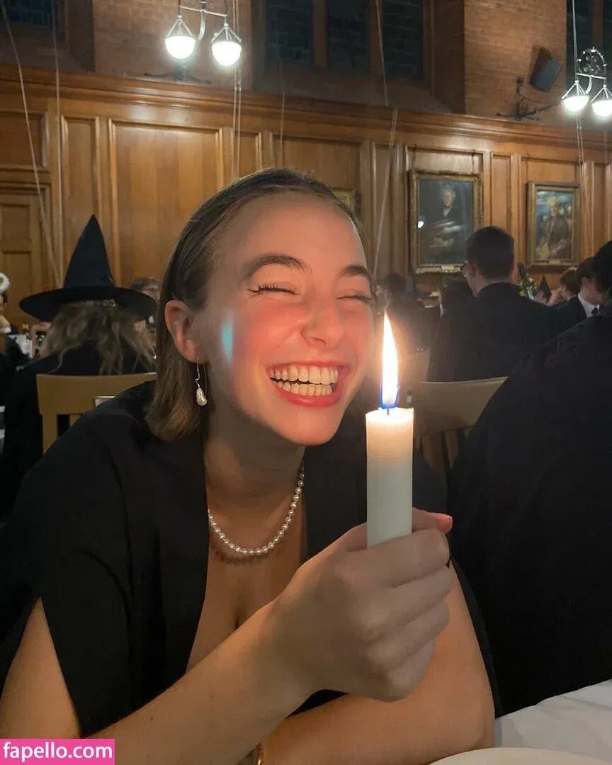 Amelie Manzoli Onlyfans Photo Gallery 