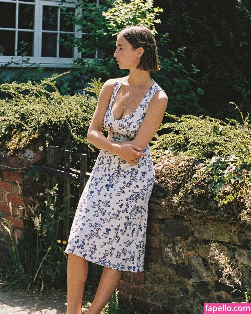 Amelie Manzoli Onlyfans Photo Gallery 