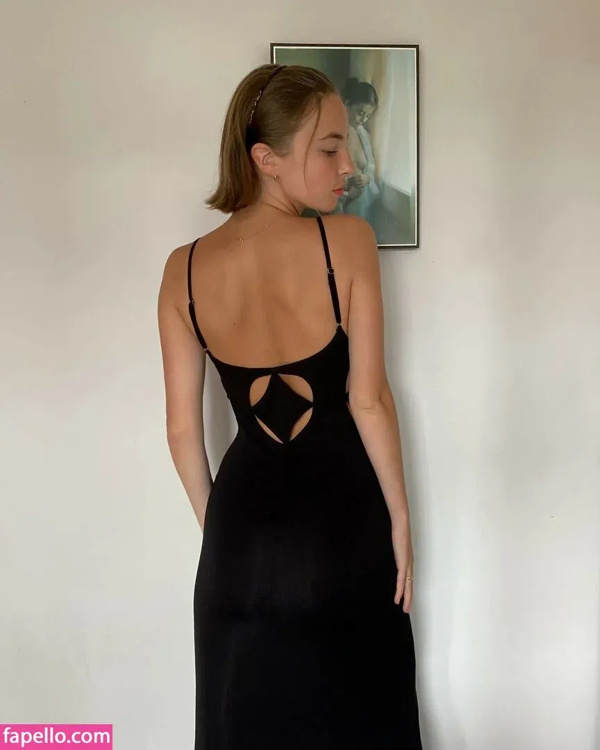 Amelie Manzoli Onlyfans Photo Gallery 