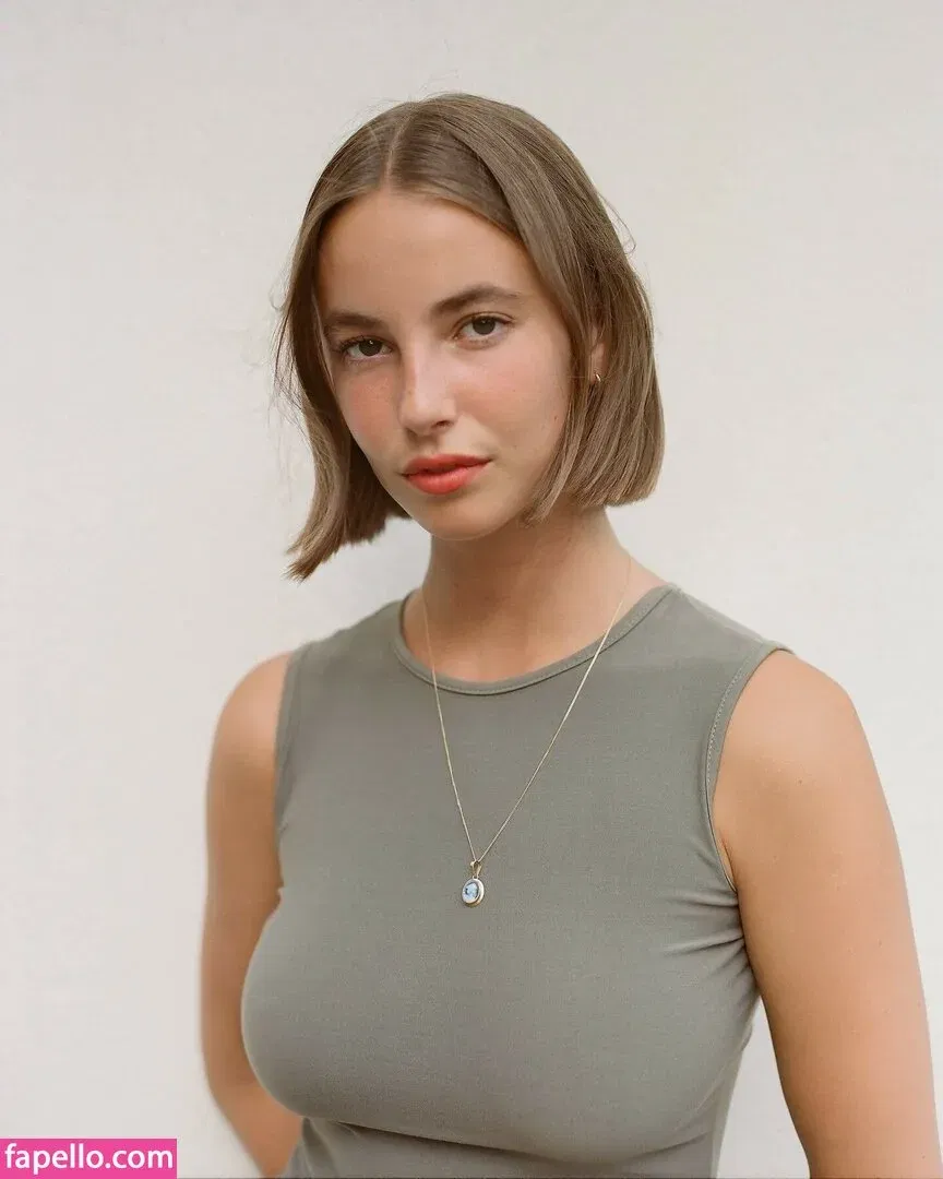 Amelie Manzoli Onlyfans Photo Gallery 