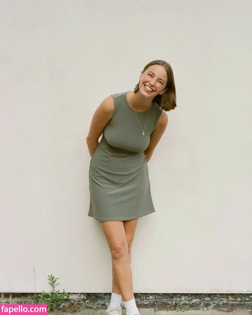 Amelie Manzoli Onlyfans Photo Gallery 