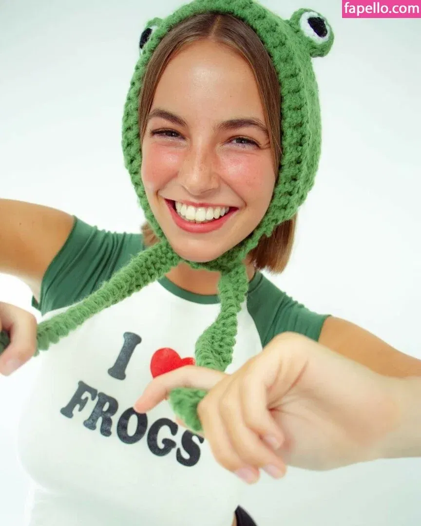 Amelie Manzoli Onlyfans Photo Gallery 