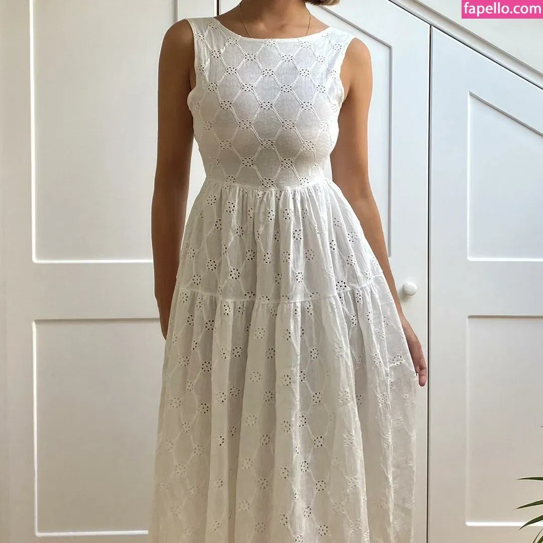 Amelie Manzoli Onlyfans Photo Gallery 