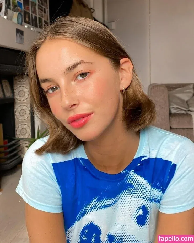 Amelie Manzoli Onlyfans Photo Gallery 