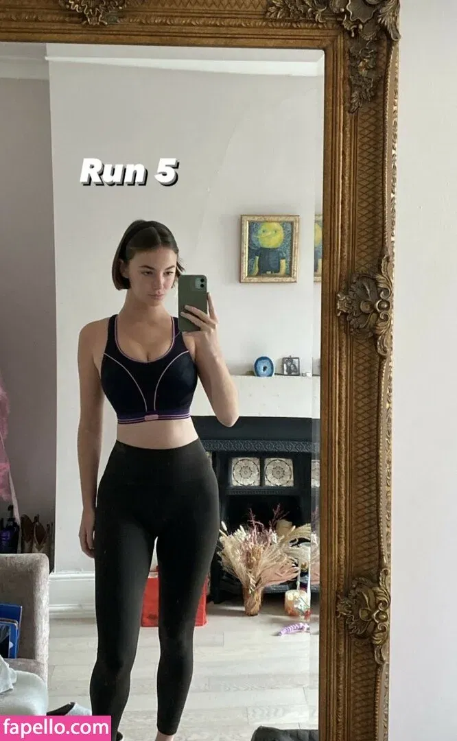 Amelie Manzoli Onlyfans Photo Gallery 