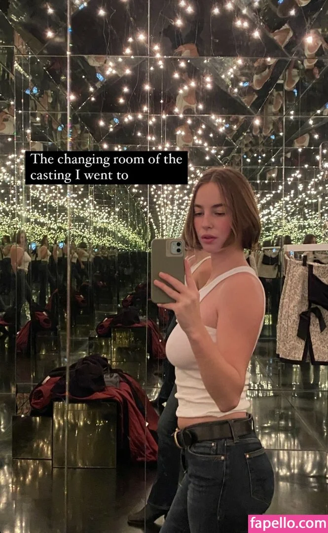 Amelie Manzoli Onlyfans Photo Gallery 