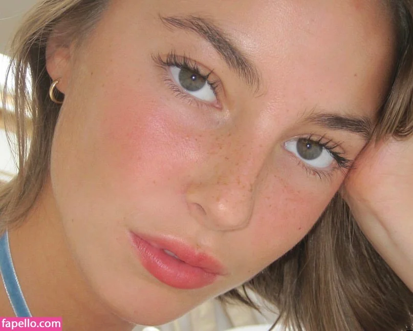 Amelie Manzoli Onlyfans Photo Gallery 