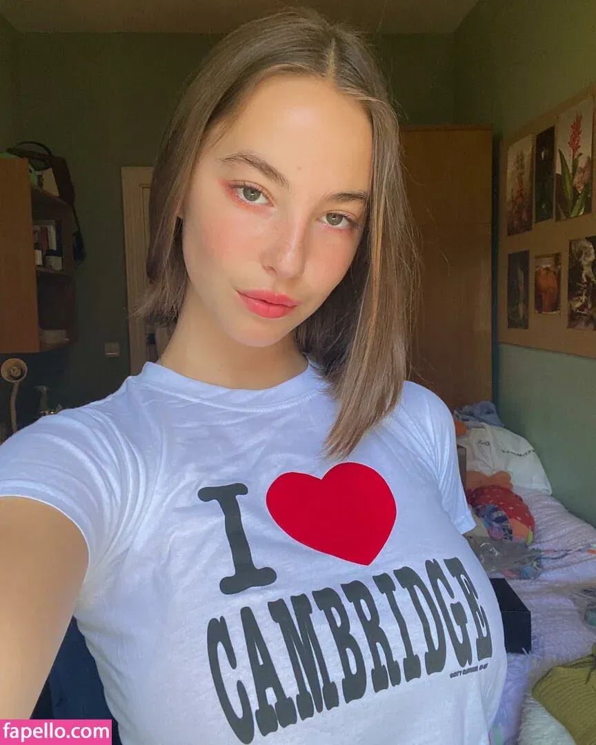 Amelie Manzoli Onlyfans Photo Gallery 