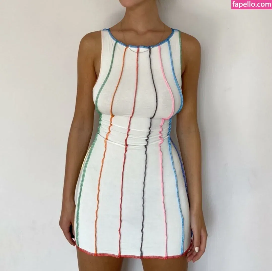 Amelie Manzoli Onlyfans Photo Gallery 