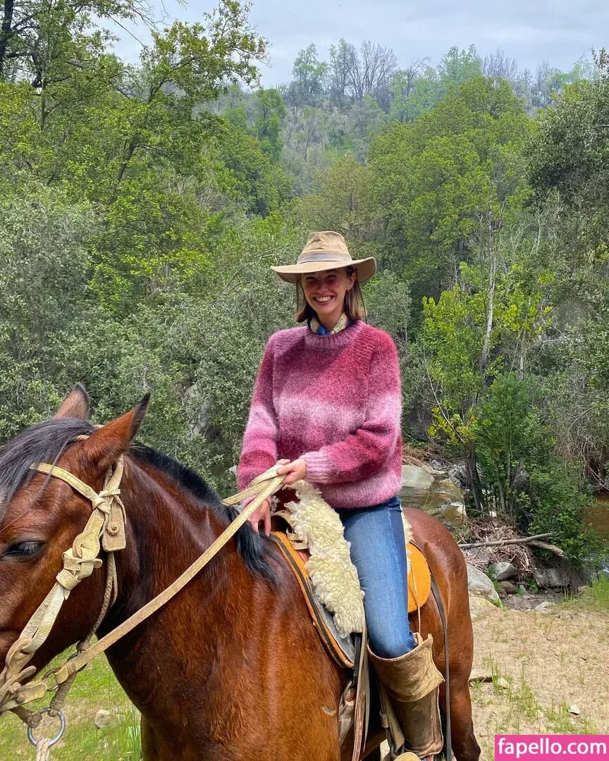 Amelie Manzoli Onlyfans Photo Gallery 