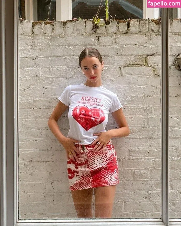 Amelie Manzoli Onlyfans Photo Gallery 