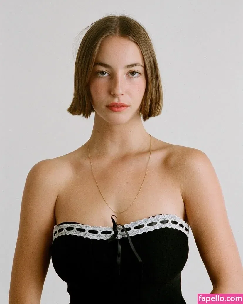 Amelie Manzoli Onlyfans Photo Gallery 