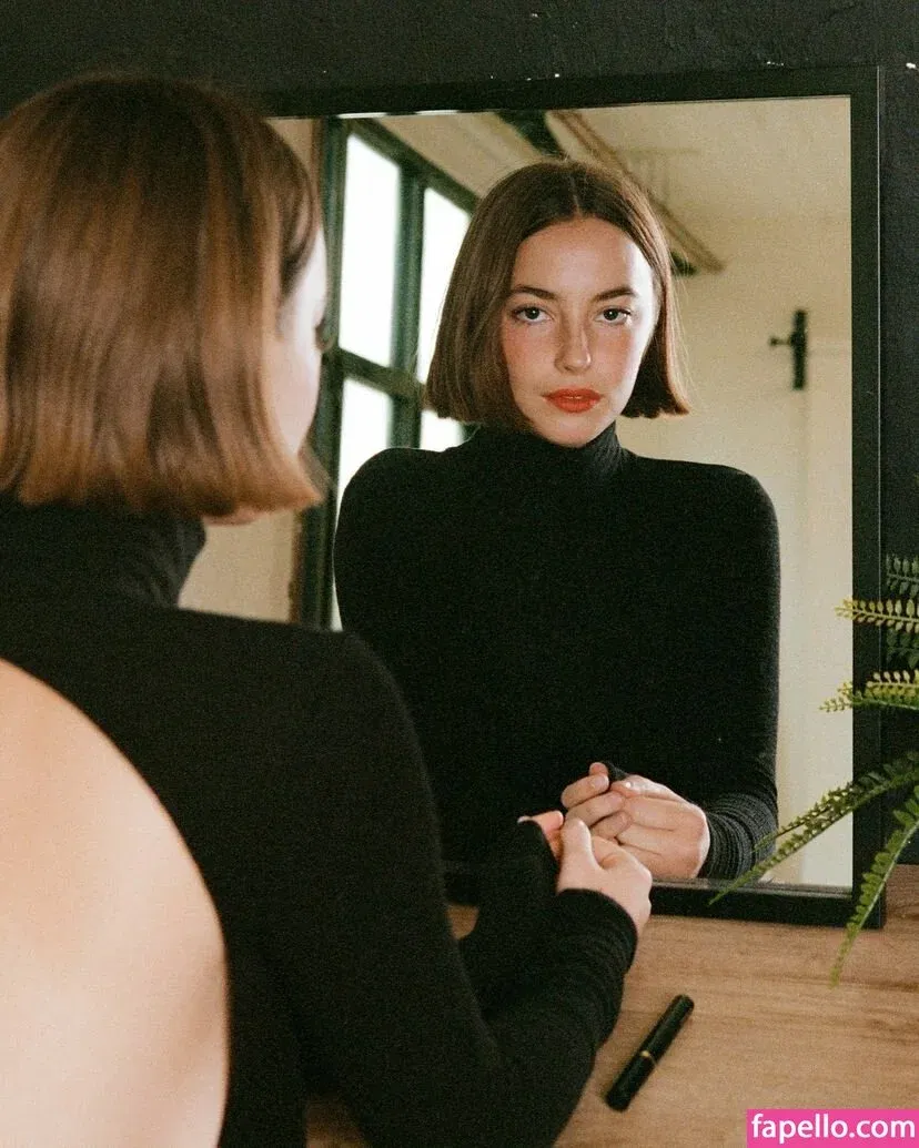 Amelie Manzoli Onlyfans Photo Gallery 