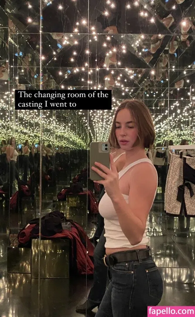 Amelie Manzoli Onlyfans Photo Gallery 