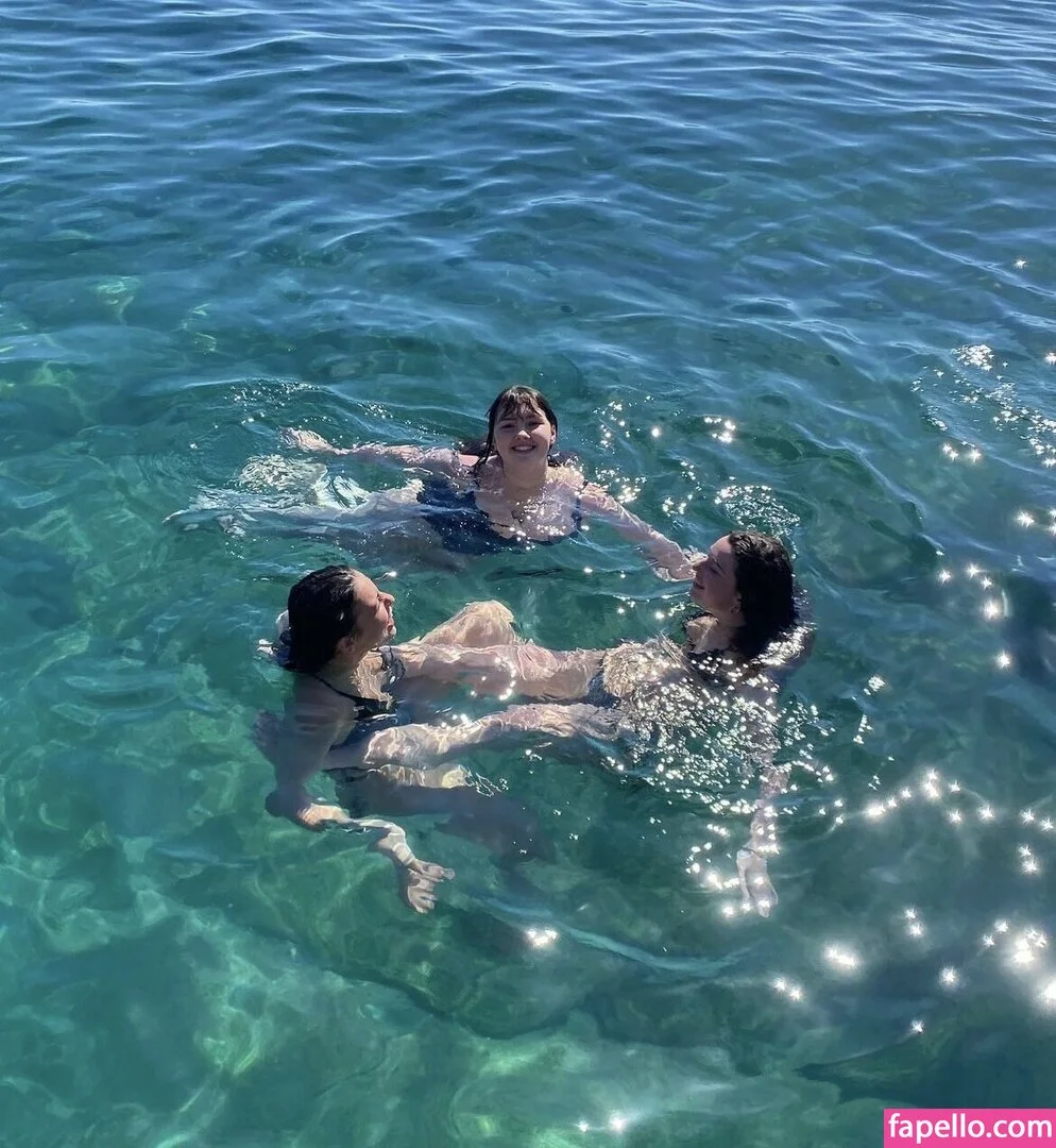 Amelie Manzoli Onlyfans Photo Gallery 